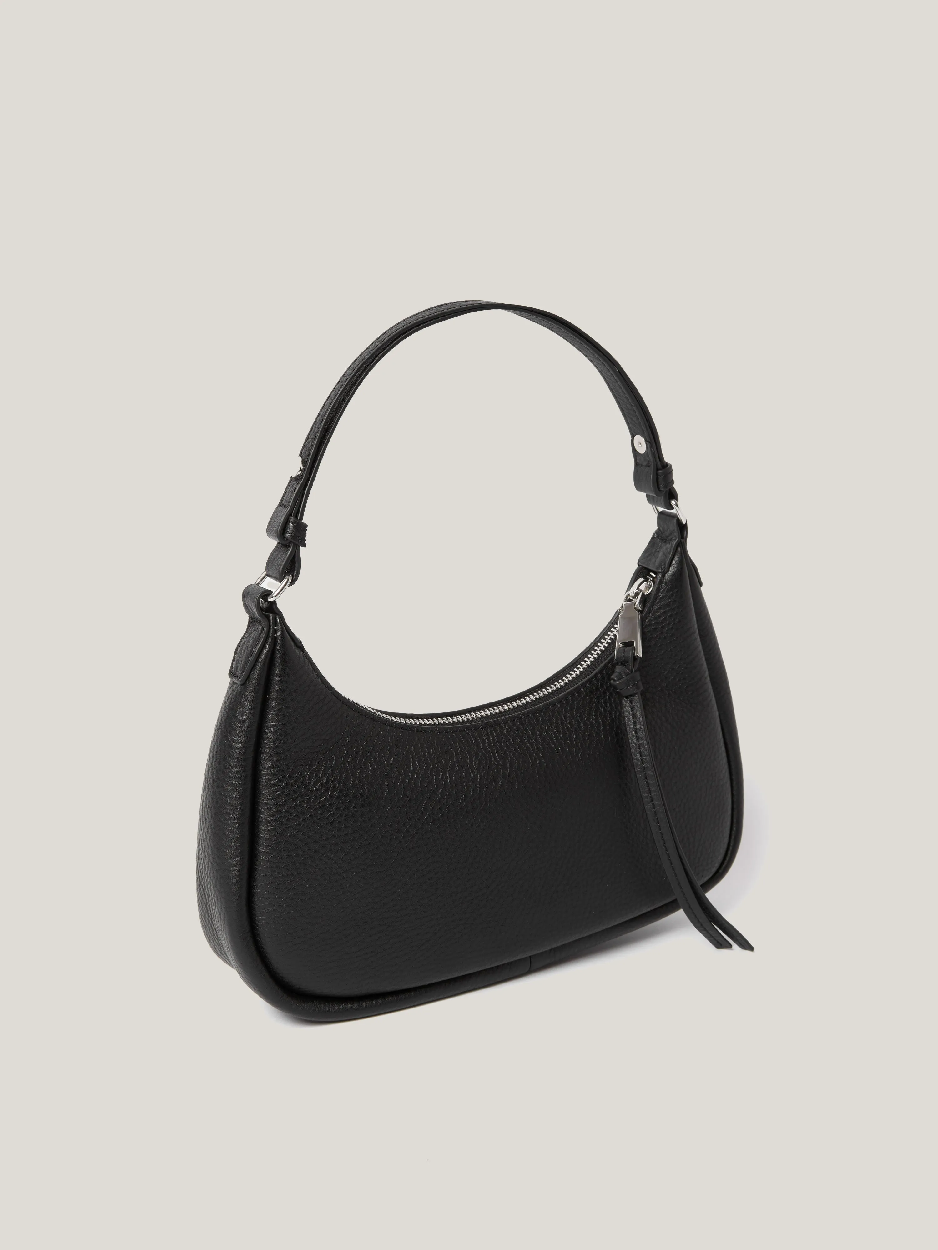 Leather Crescent Shoulder Bag | Black